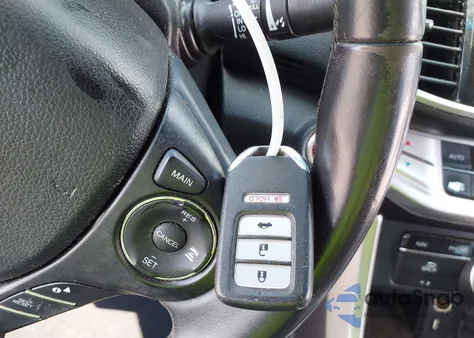 2014 Honda Accord Touring z USA, uszkodzony, nr VIN 1HGCR3F97EA026155